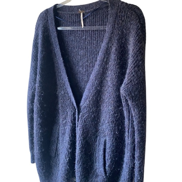 Free People Cloudy Day Oversized Grandpa Navy Cardigan V-neck SZ XS - Picture 7 of 11